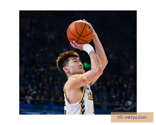 腓前韧带撕裂孙铭徽很快归来